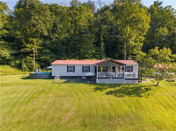 382 Ravenall Ln, Charleston, WV 25312