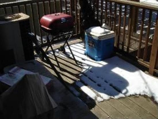 1st image of 2718 N Wilton Ave