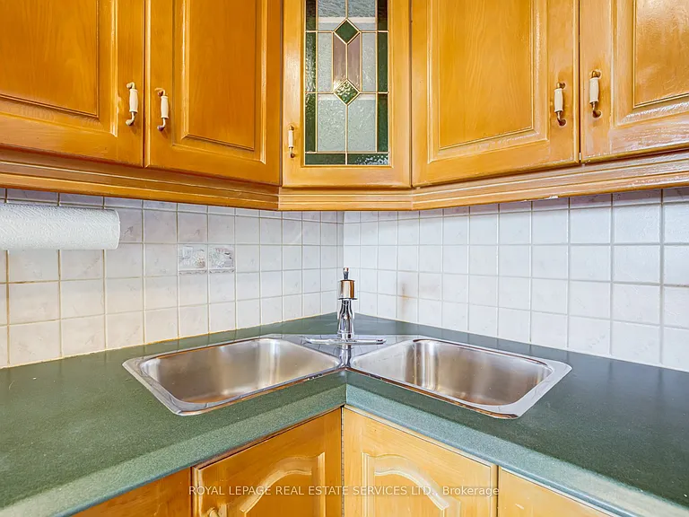250 Scarlett Rd #206 — Photo 17