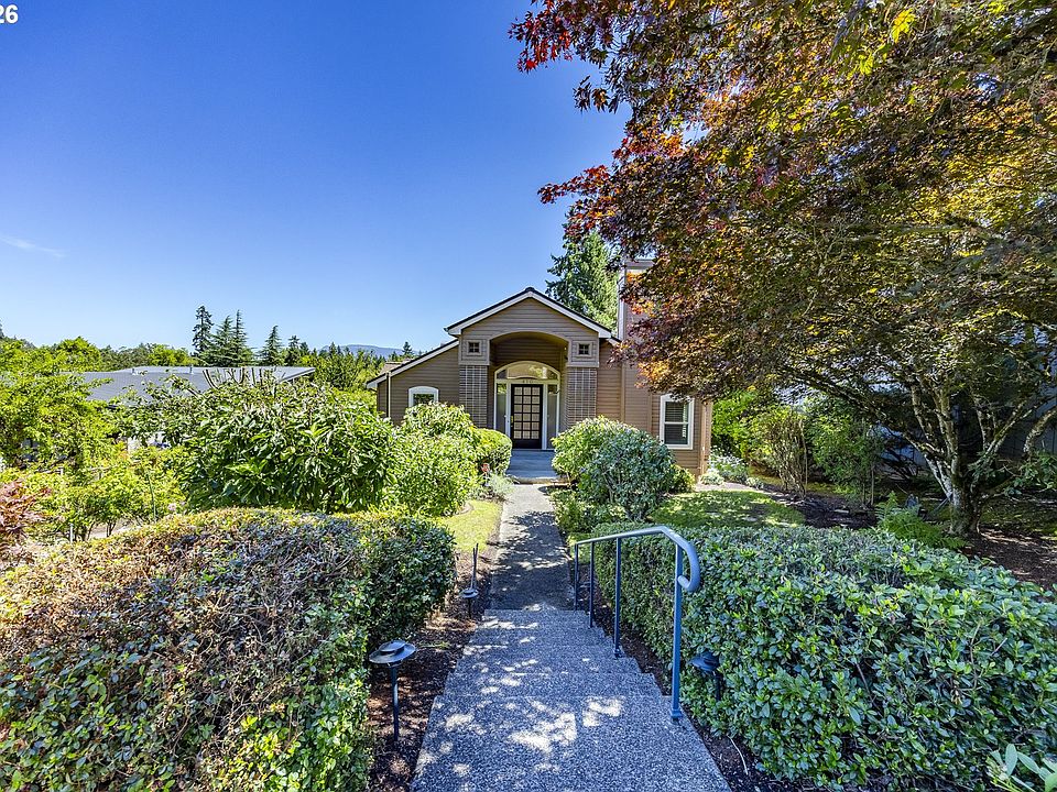 1st image of 410 Spyglass Dr