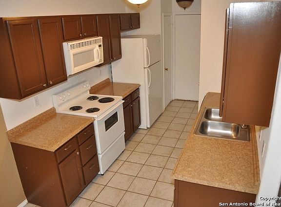4th image of 7907 RUSTIC PARK #7907