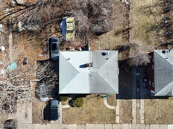 5th image of 15732-34 Meyers Rd