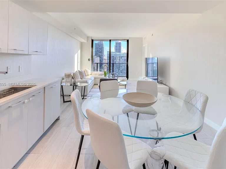55 SW 9th St #3404 — Photo 5