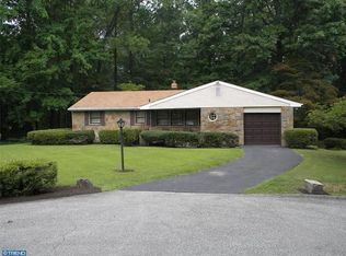 4 Woodcroft Ln, Wilmington, DE 19810