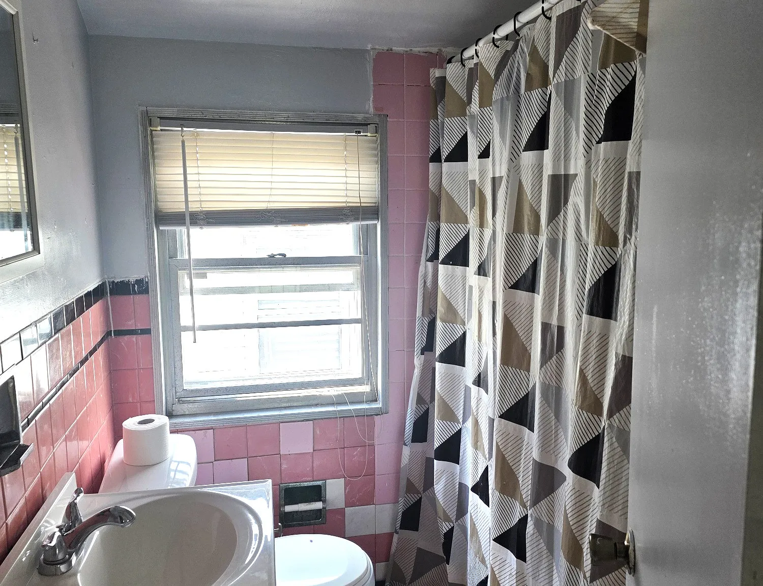 2 bed, 1000 sqft, $1,000 — Photo 2
