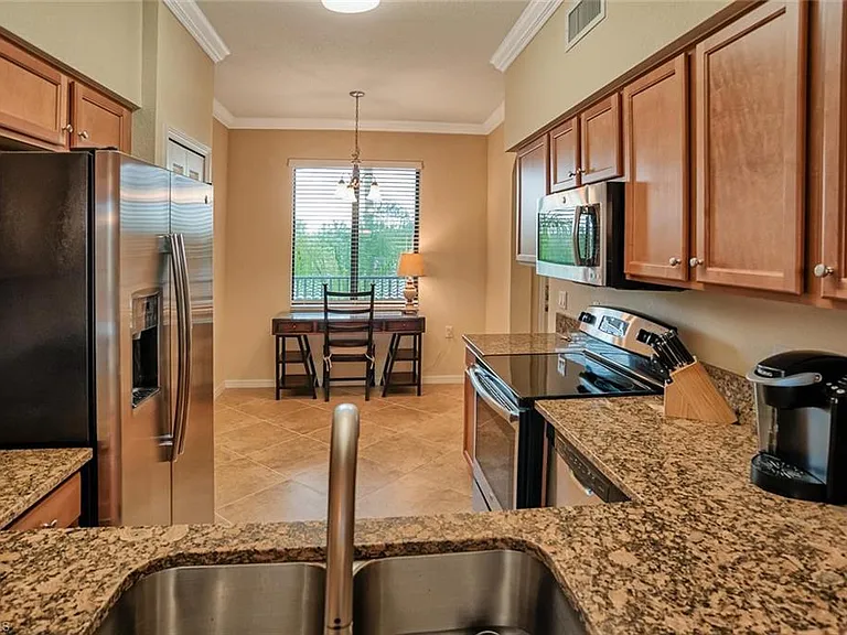 9727 Acqua Ct #425 — Photo 6
