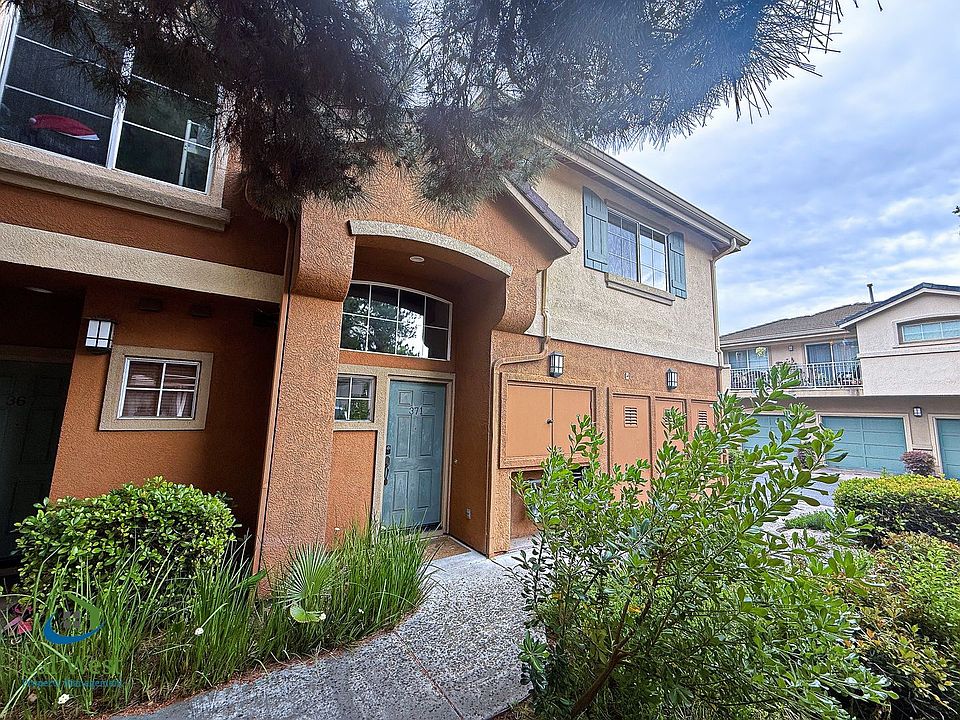 1st image of 371 Oleander Dr