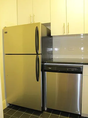 Rented by Metropolis Real Estate of Manhattan | media 8