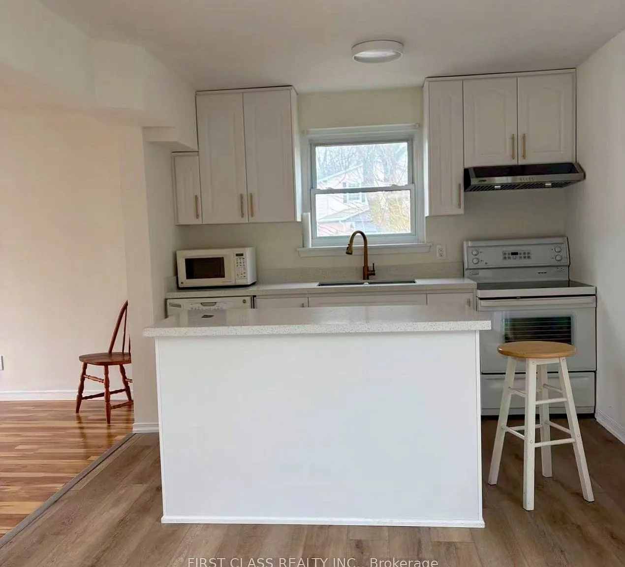 5 bed, $3,000 — Photo 2