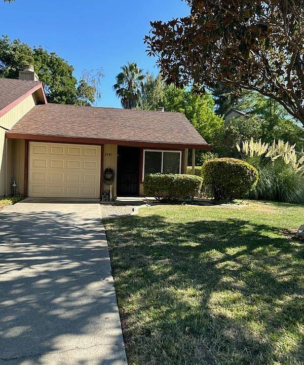 1st image of 2587 Lagoon Ln