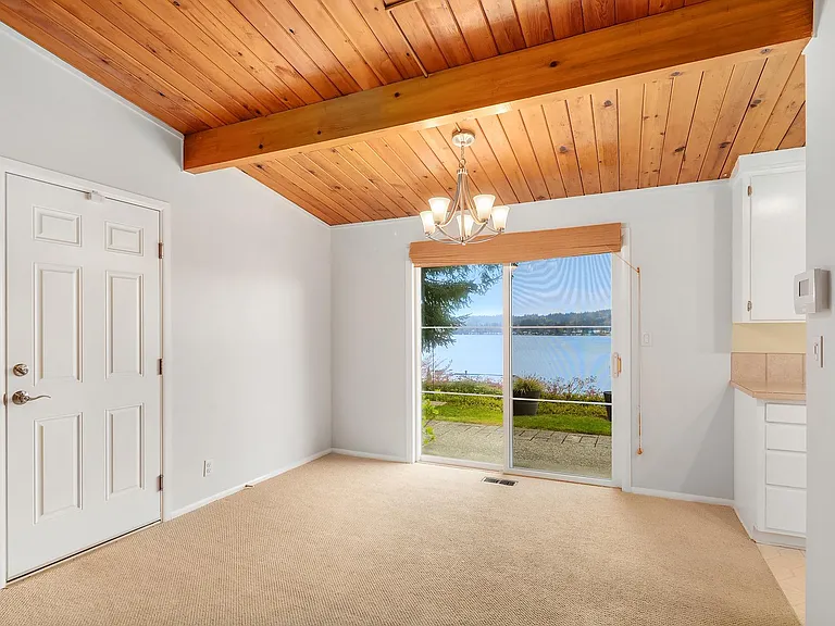 1848 W Lake Sammamish Pkwy SE — Photo 6