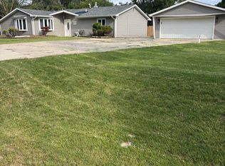 8710 W 163rd St, Orland Park, IL 60462
