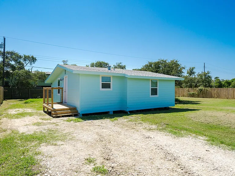 248 Post Oak Ln — Photo 2