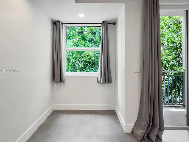 1536 NW 15th Ave #303 — Photo 4