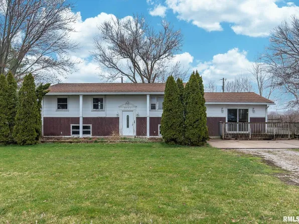 9100 N Liberty Rd, Walcott, IA 52773