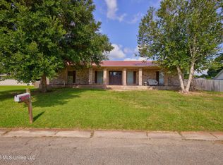 210 Idlewood Dr, Waveland, MS 39576
