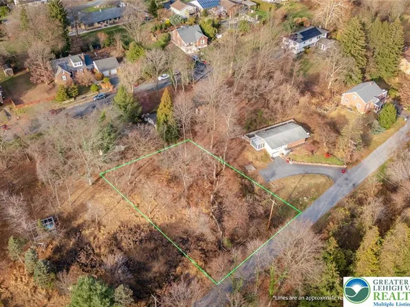 Spengler Ave, Easton, PA 18040