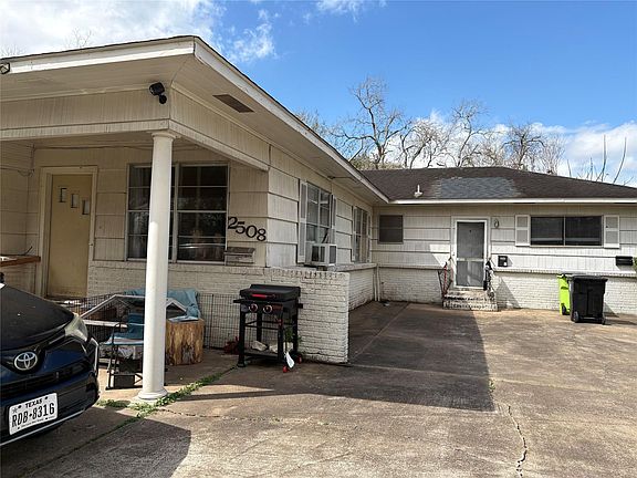 2nd image of 2508 4th St