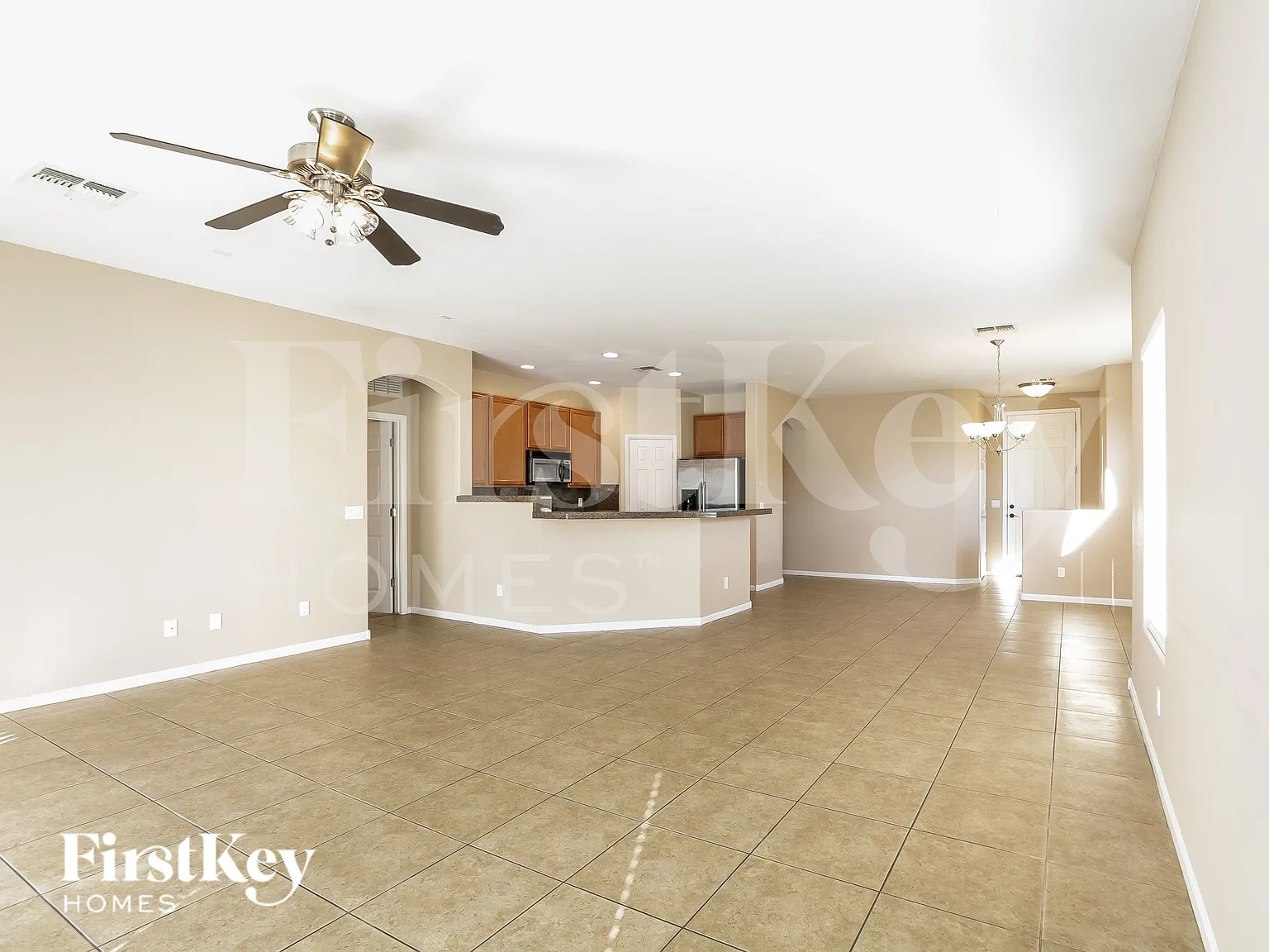 4 bed, 2.0 bath, 1795 sqft, $2,270 — Photo 3