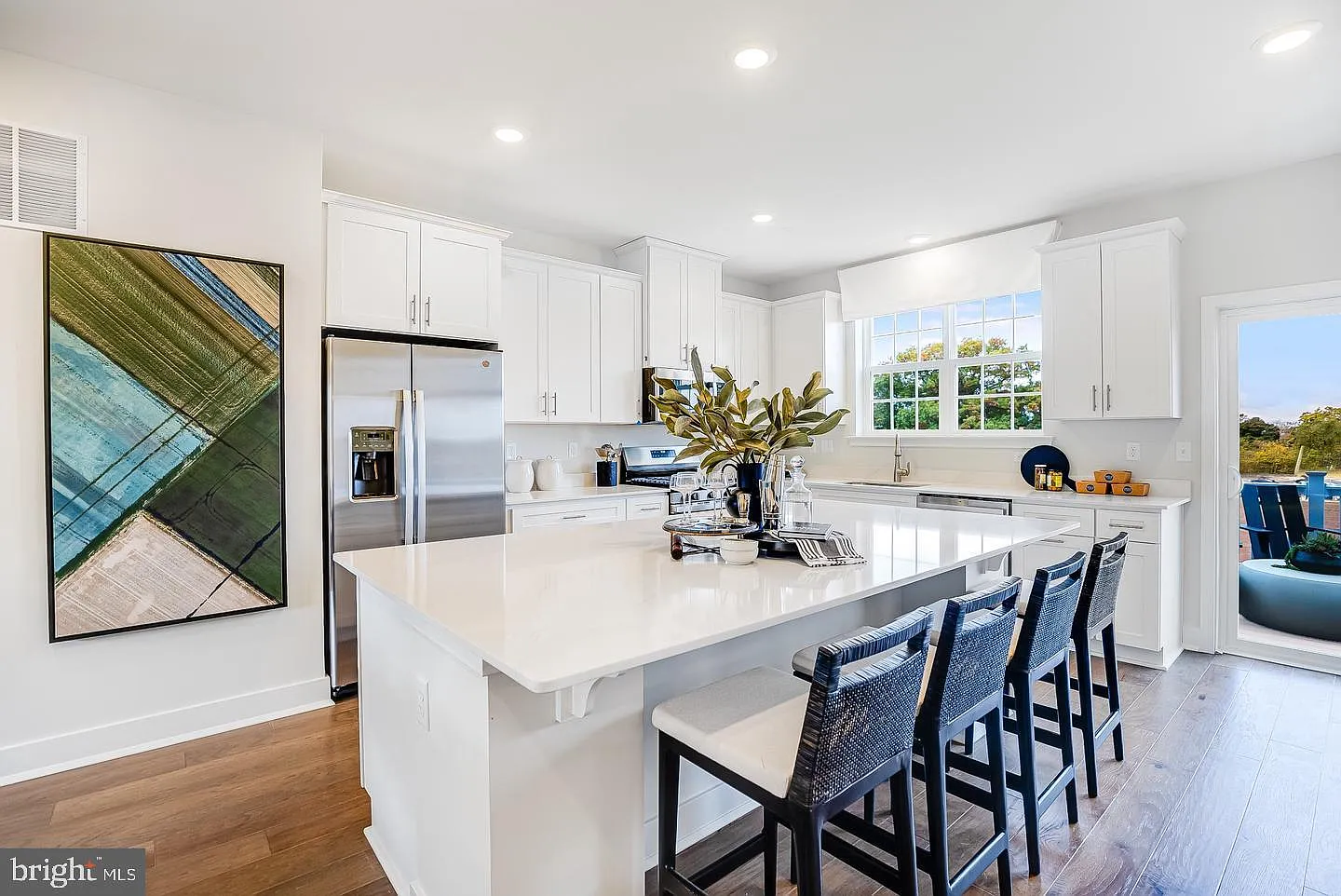 4 bed, 3.5 bath, 2453 sqft, $5,000 — Photo 4