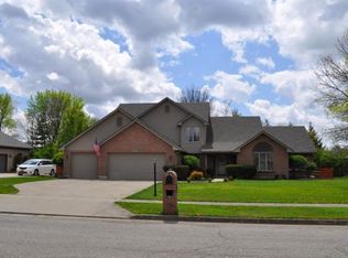 3901 Maple Grove Ln, Dayton, OH 45440