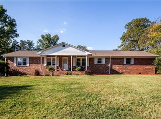 2620 Willard Rd, Winston Salem, NC 27107