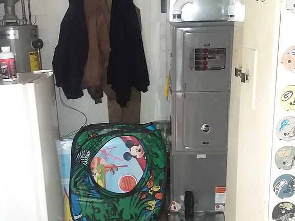 Mud room. New furnace. 