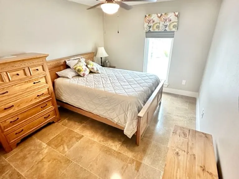 910 Santa Rosa Blvd — Photo 42