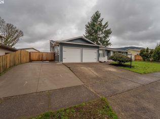 555 66th St, Springfield, OR 97478