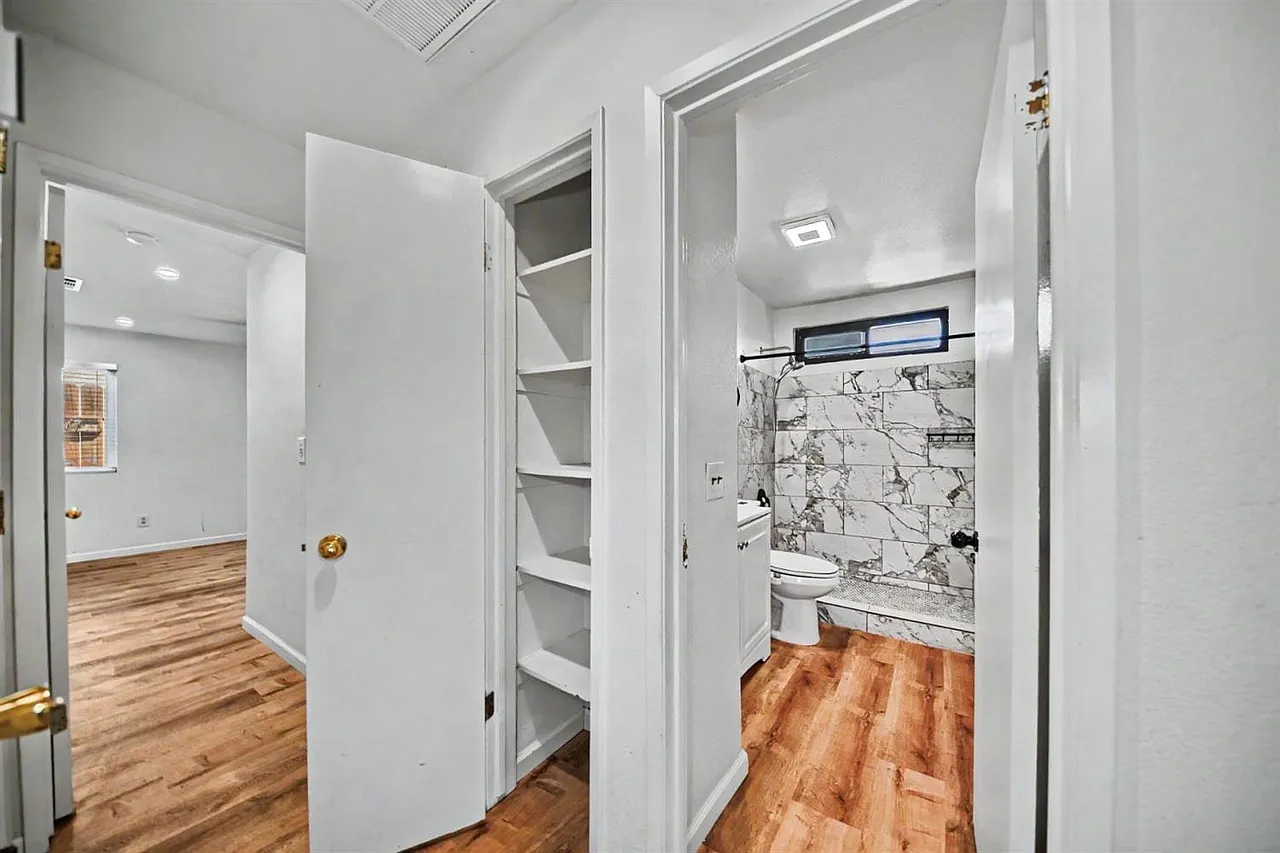 3 bed, 1099 sqft, $3,000 — Photo 4