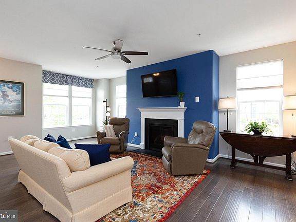 3rd image of 60 Derby Dr