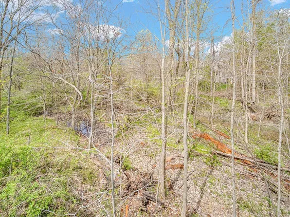 1600-1602 Melanie Ln, Chesterton, IN 46304