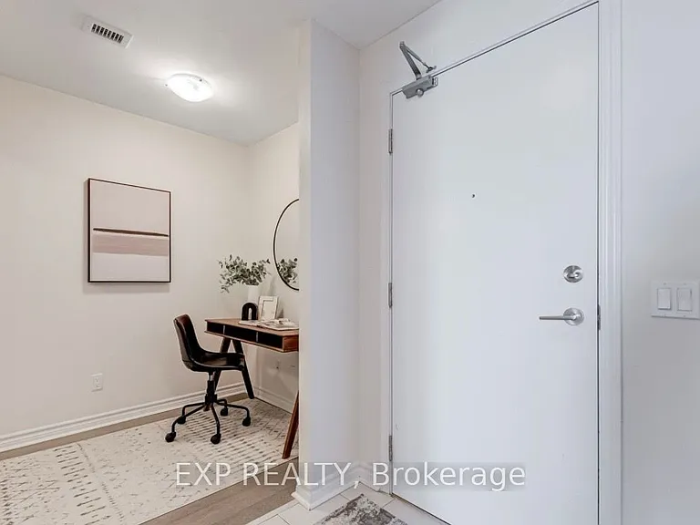 2522 Keele St #704 — Photo 4