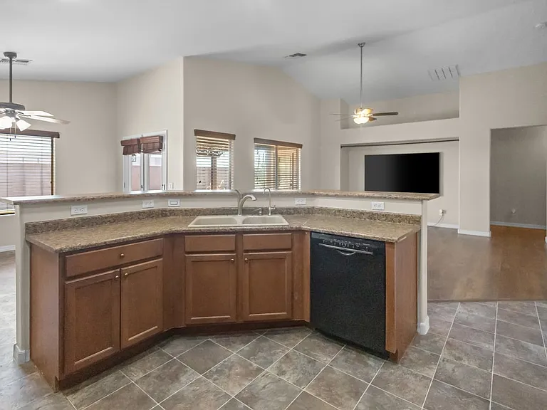 2501 S 255th Dr — Photo 5