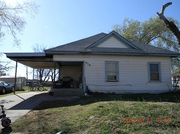 2nd image of 219 N Watkins Ave
