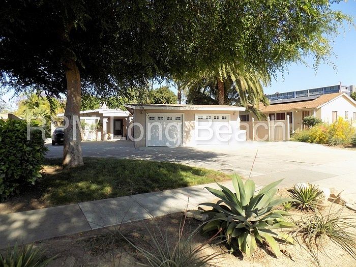 1st image of 3267 Cedar Ave