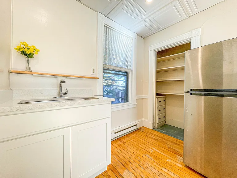 329 Preble St #2 — Photo 7