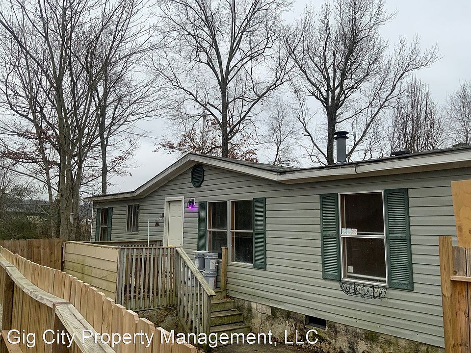 1st image of 158 Wendy Leigh Cir