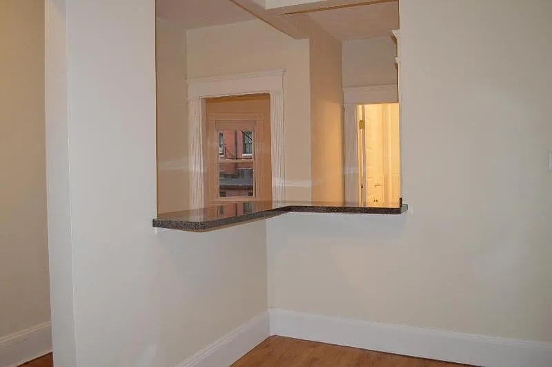 2 bed, 9999 sqft, $3,475 — Photo 4