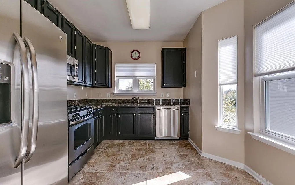 6561 Grange Ln — Photo 4