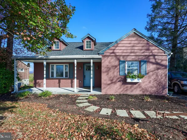 351 E Lexington Rd, Lititz, PA 17543