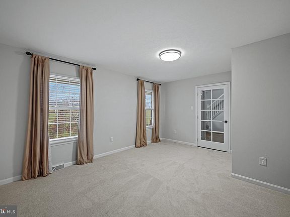 3rd image of 3211 Hayloft Ct