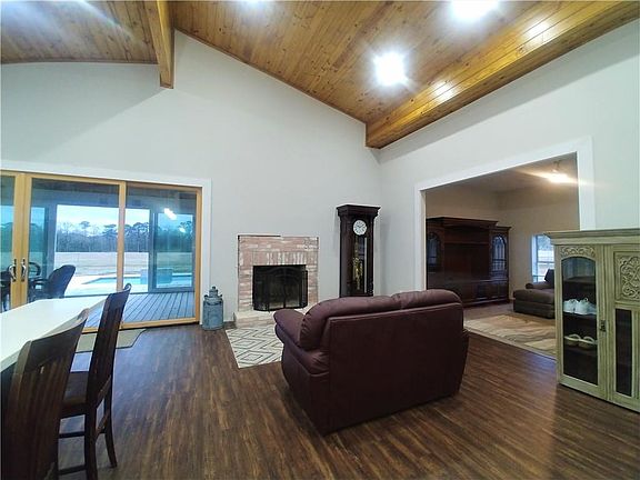 5th image of 17010 Handsome Meadow Ln