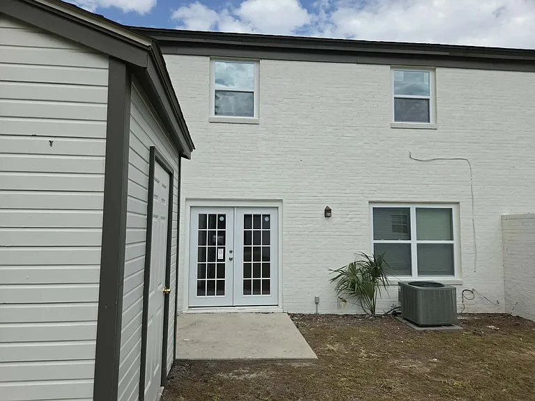 4 Brookwood Cir — Photo 3