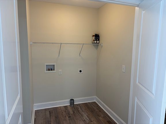 4th image of 416 Hughes St APT A