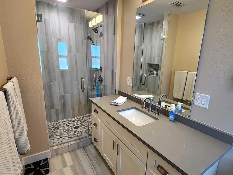 280 72nd Ave — Photo 7