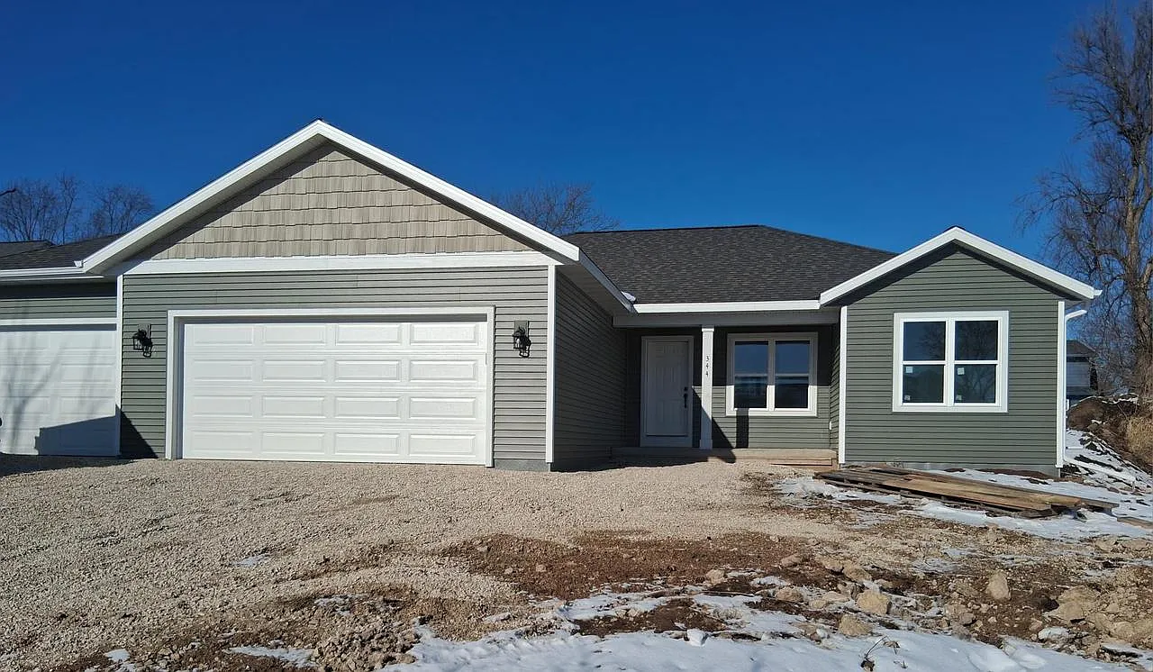 344 Village LANE photo 1