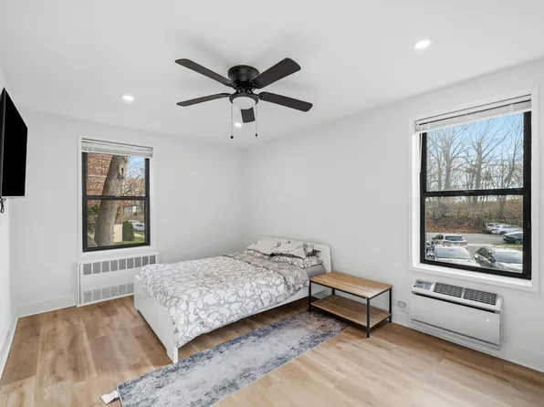 226-26 Union Tnpk image 18 of 20