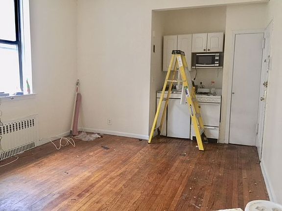 2nd image of 355 E 61st St APT 1B