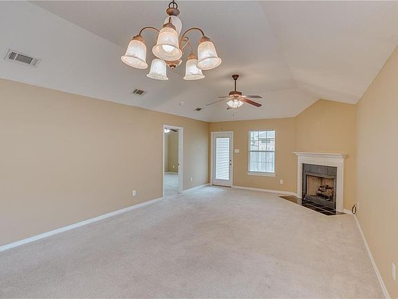 4th image of 2190 Seasons Ct